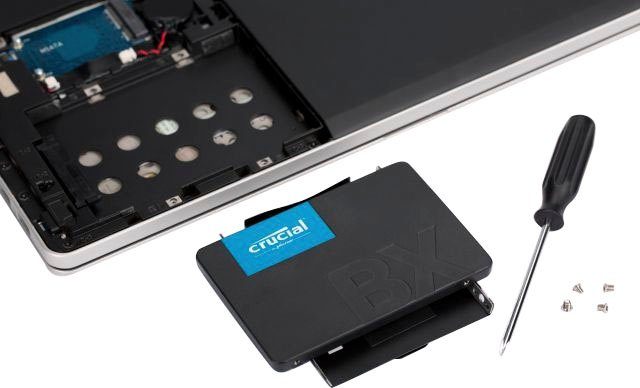 Crucial BX500 240GB 3D NAND SATA interne SSD (240 GB) 2,5
