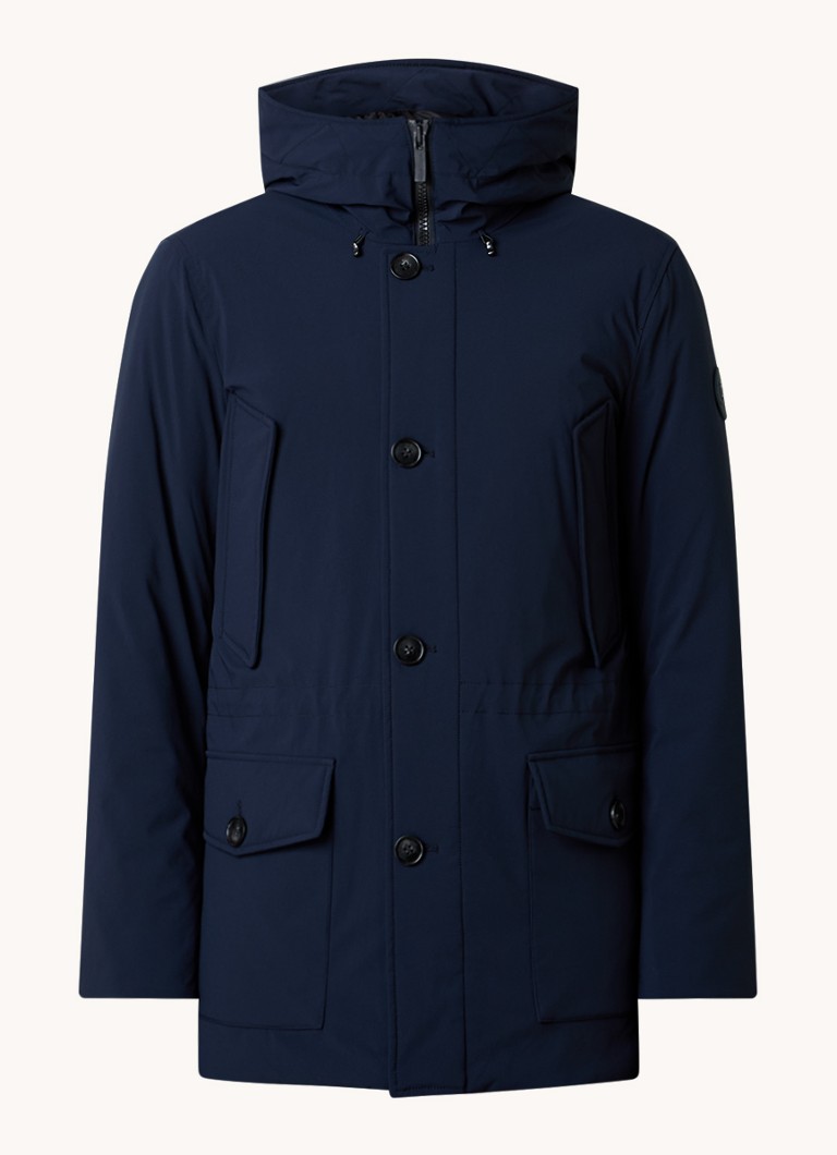 Prošívaná parka Woolrich Arctic s péřovou výplní a kapucí