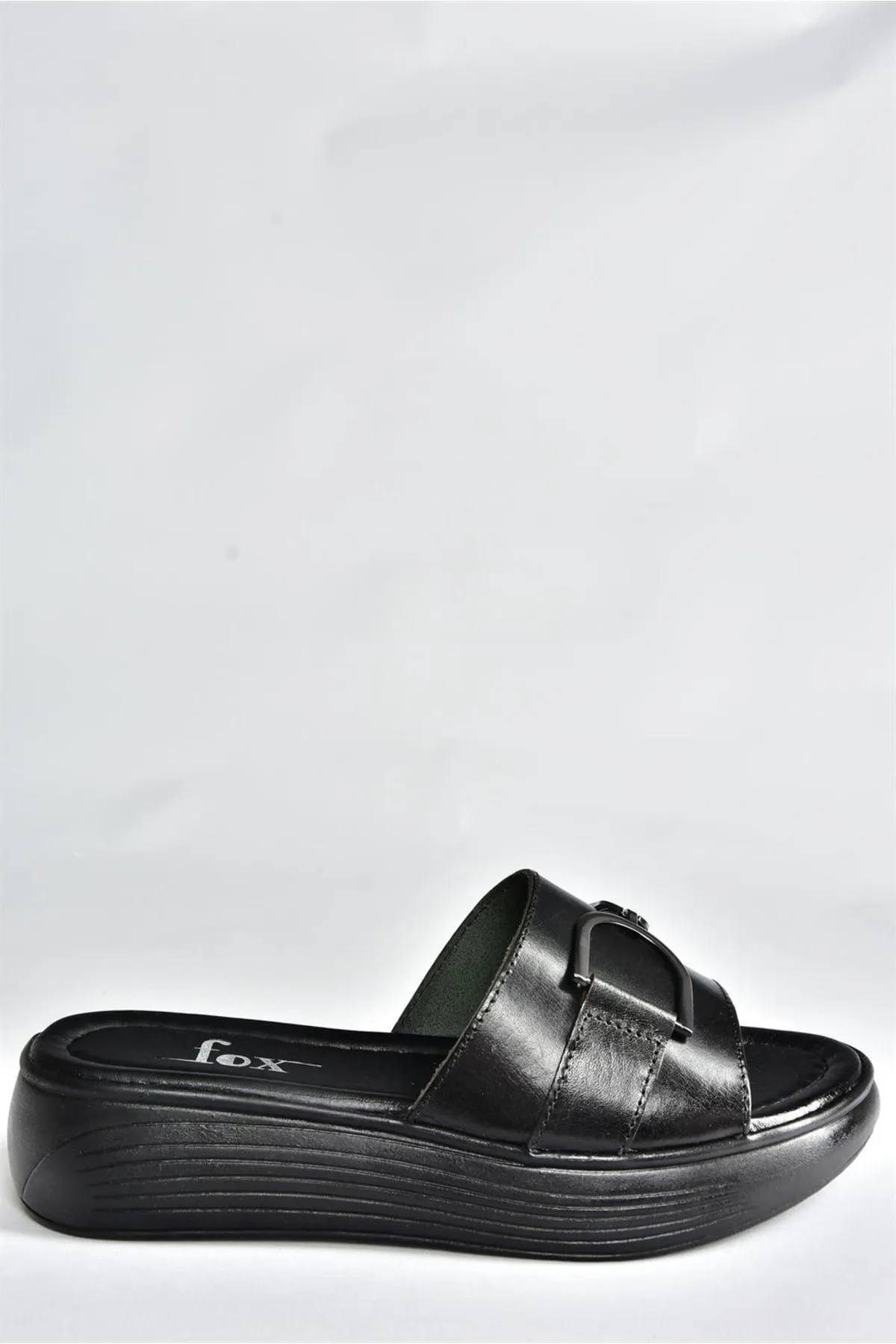 Fox Shoes  Schwarze Damen-Hausschuhe mit hoher Sohle aus echtem Leder P291049403