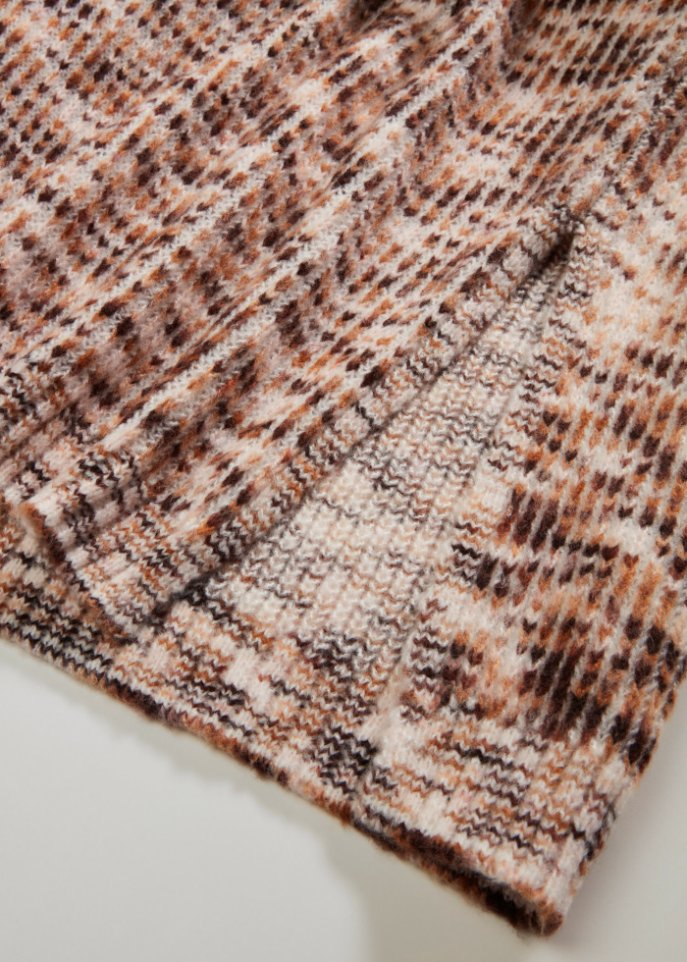 Pullover mit extra langen Seitenschlitzen