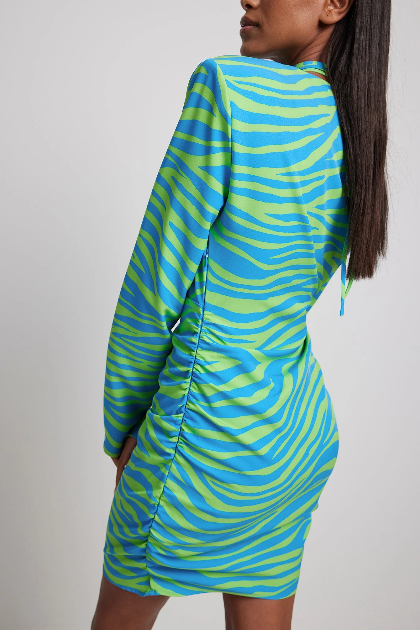 Vorne drapiertes Minikleid