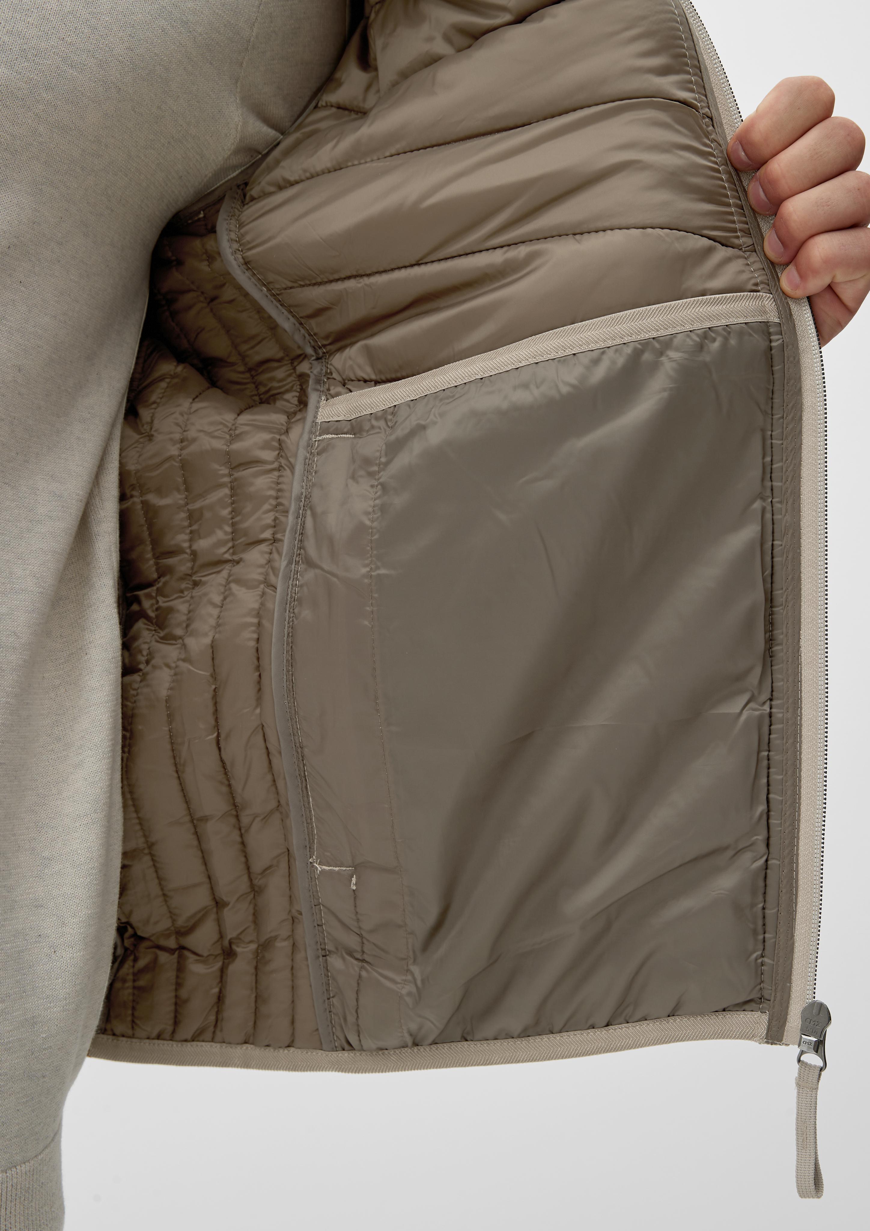 Leichte Steppjacke mit Stehkragen  2115319-8224