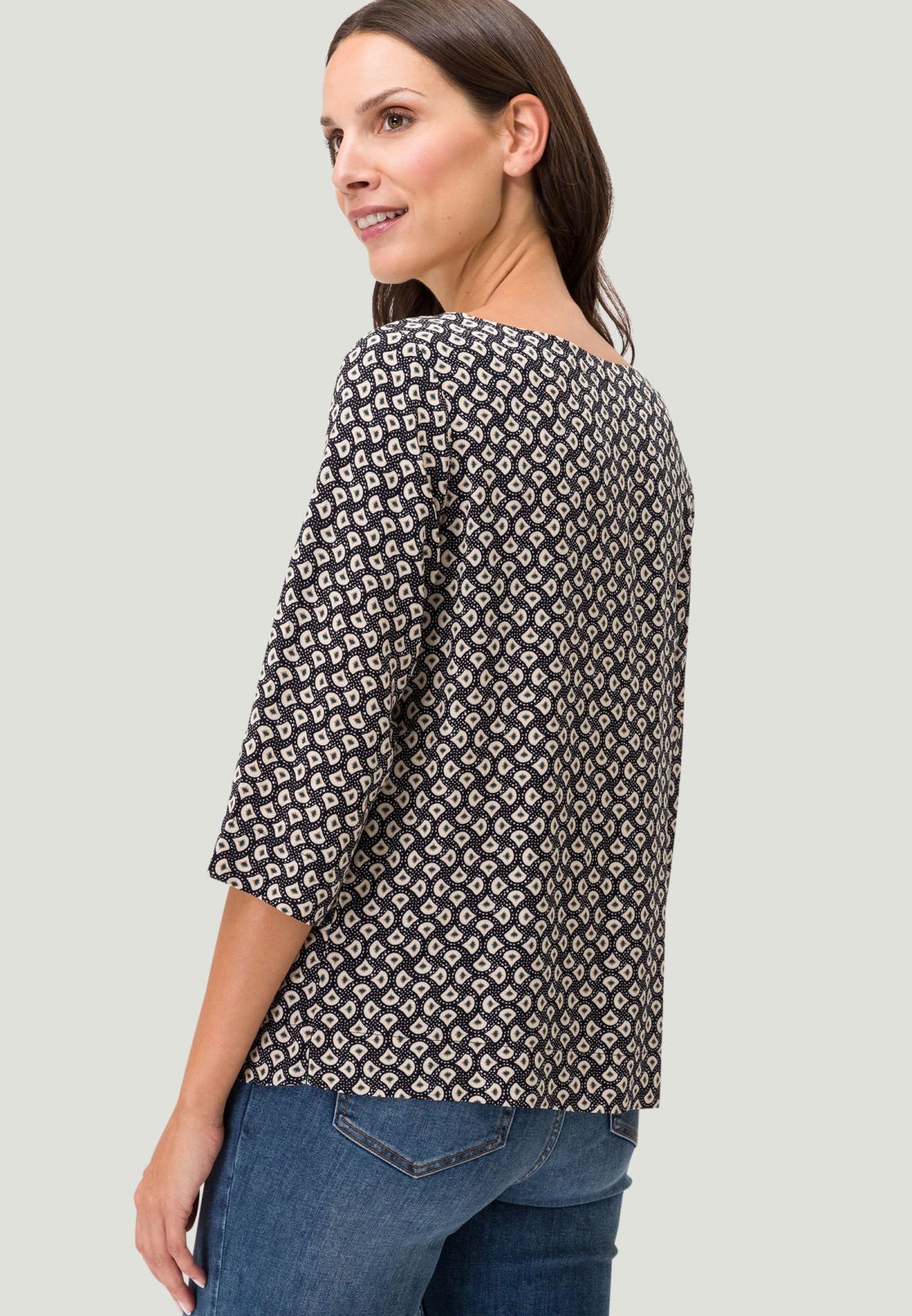Bluse mit U-Boot Ausschnitt