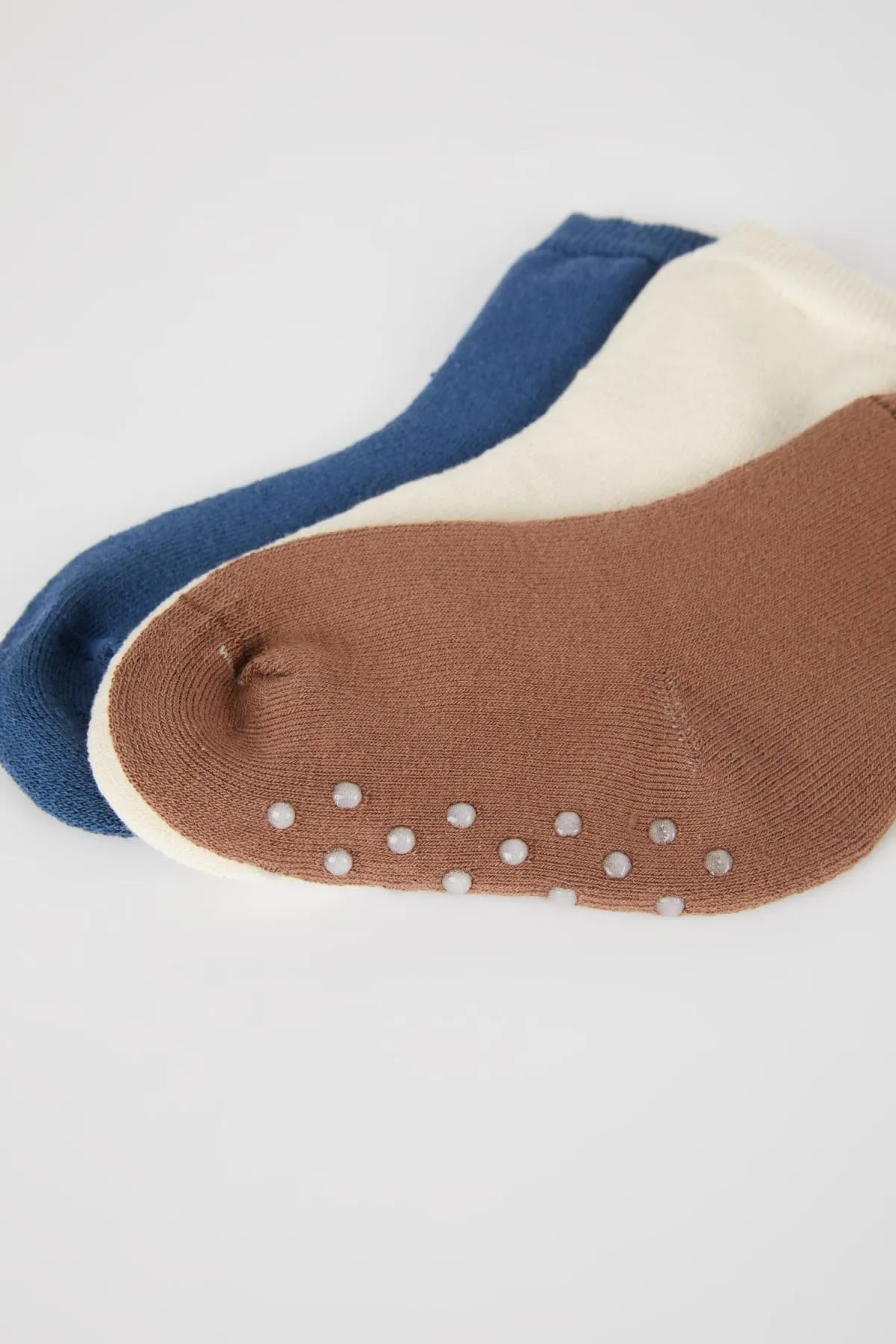 DeFacto  Baby Jungen 3-teiliges Set lange Baumwollsocken mit rutschfester Sohle B1423a5ns