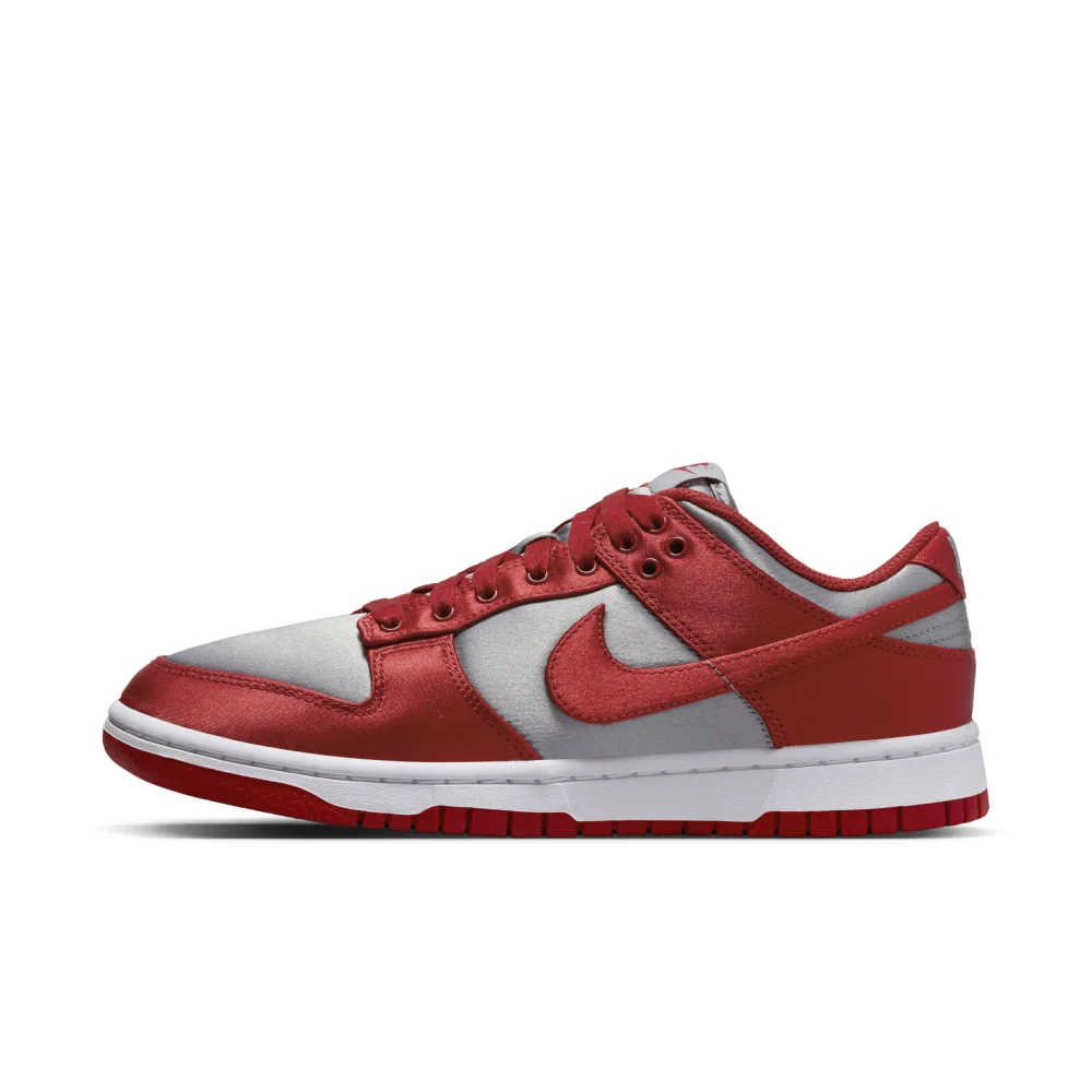 Nike Dunk Low DX5931 001 / rot