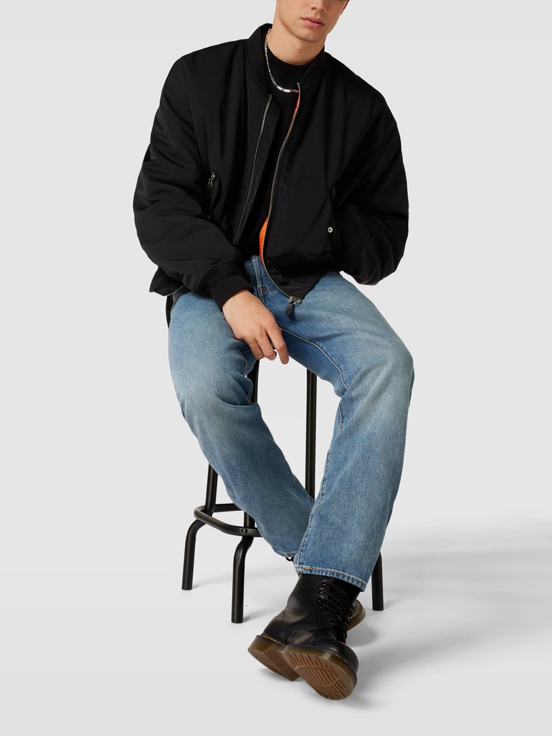 Jeans mit Label-Patch in jeans