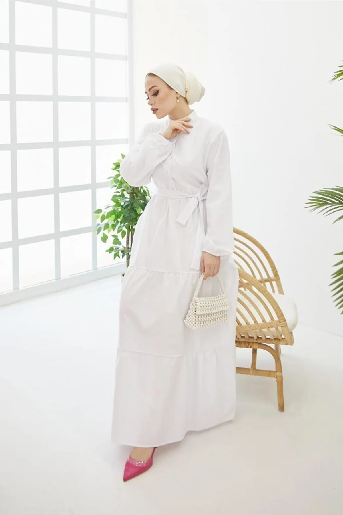 benguen  428 Prächtiges Hijab-Kleid mit Kragen und Knöpfen in Weiß