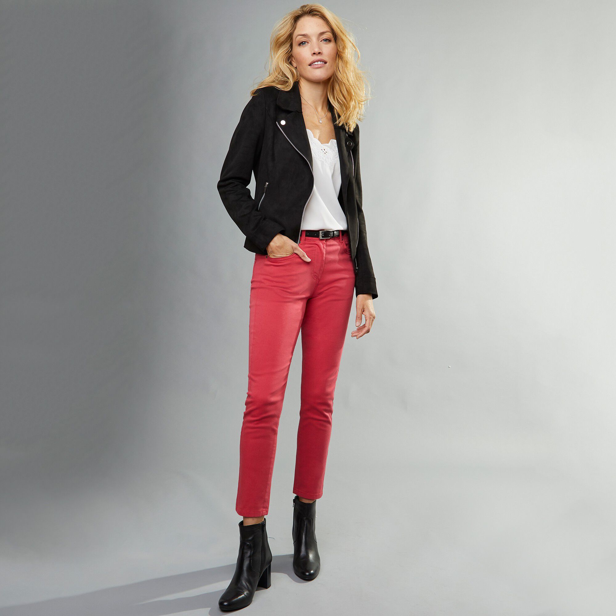 Pantalon 7/8ème fuselé stretch uni