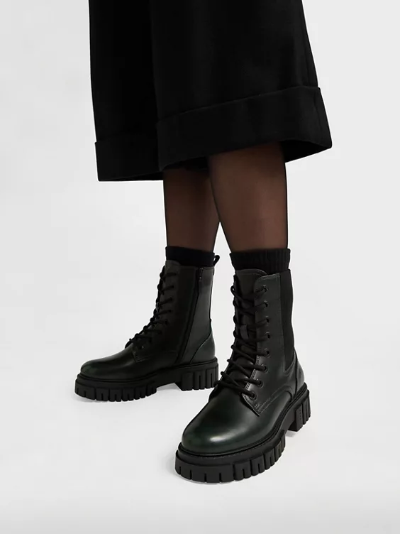 ESPRIT Schnürboots