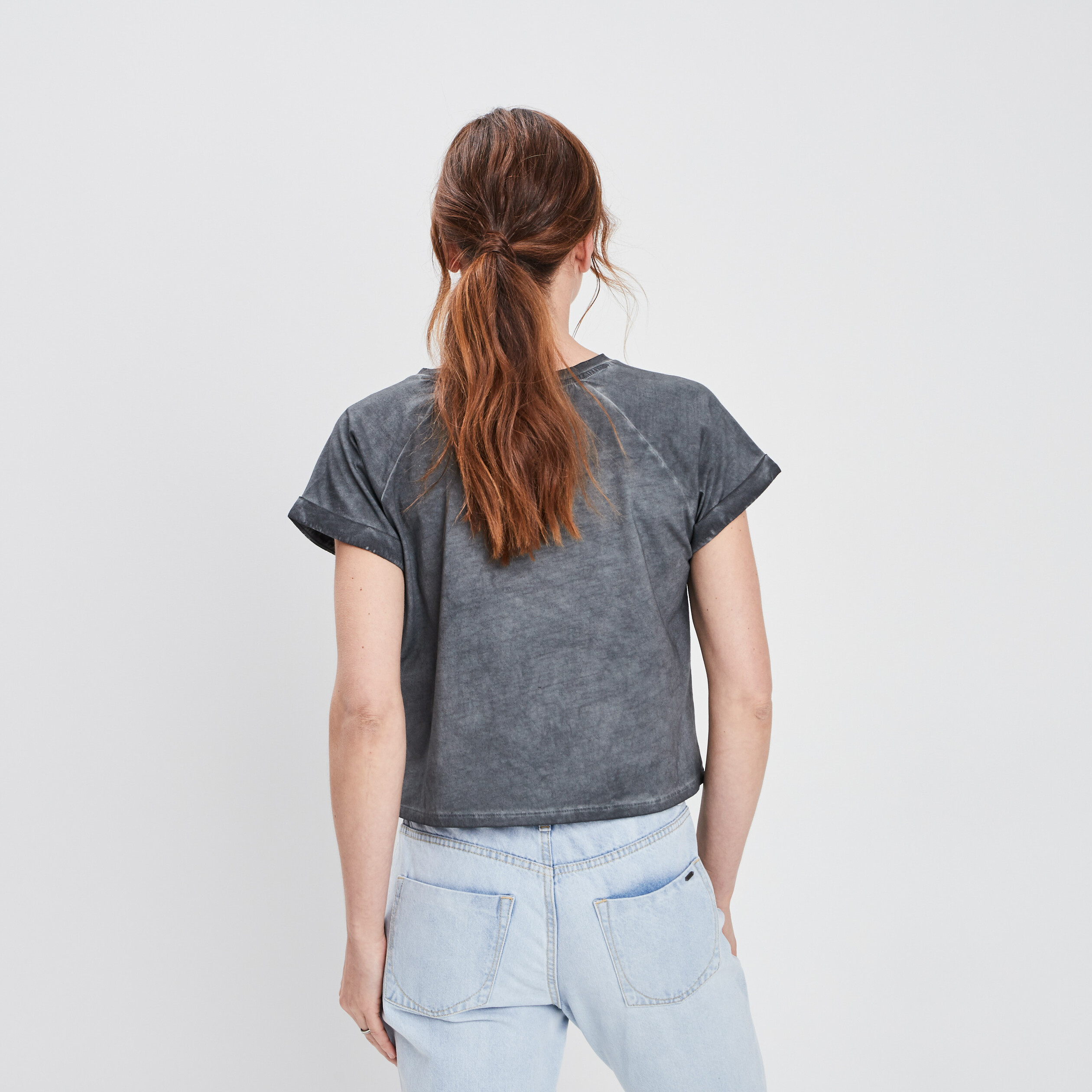 T-shirt cropped à col rond gris foncé femme | La Halle