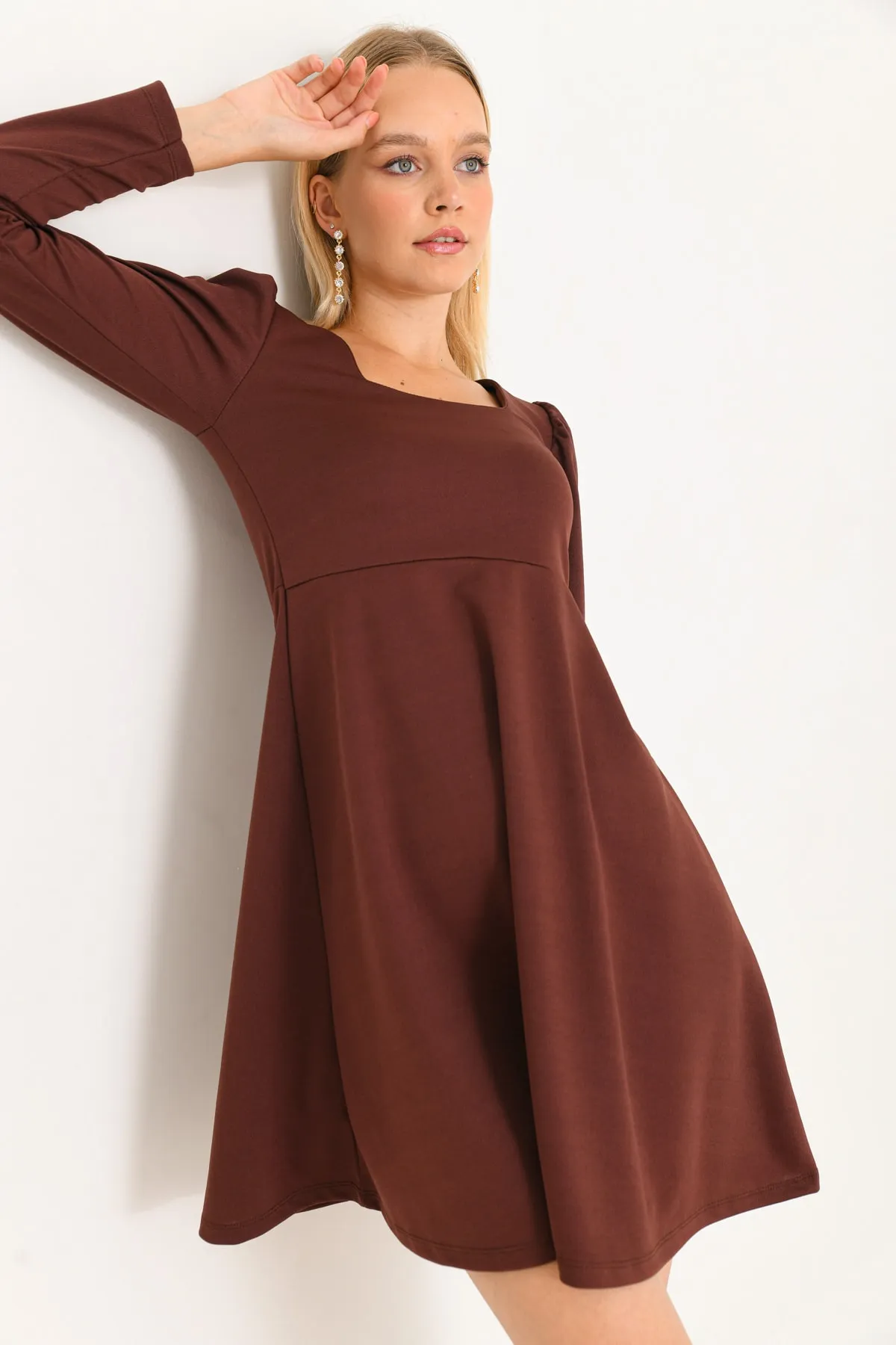 VOLT CLOTHİNG  Damen-Minikleid mit quadratischem Ausschnitt und langen Ärmeln