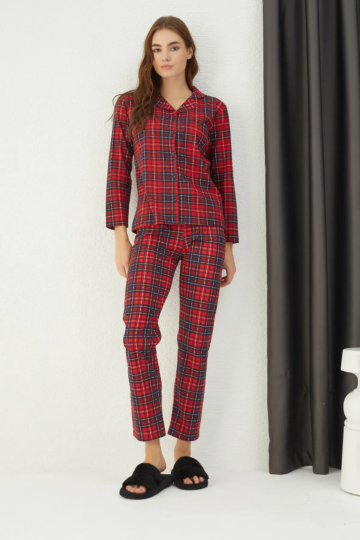 STRAWBERRY  Damen-Pyjama-Set aus Baumwolle mit Knöpfen