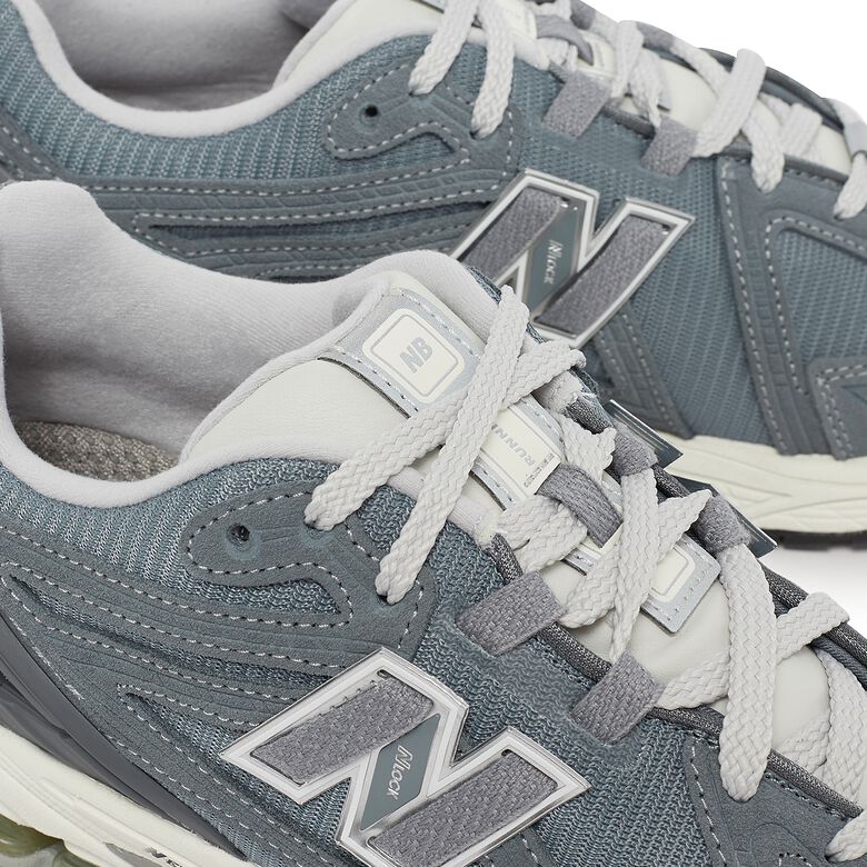 New Balance M1906RV titanium