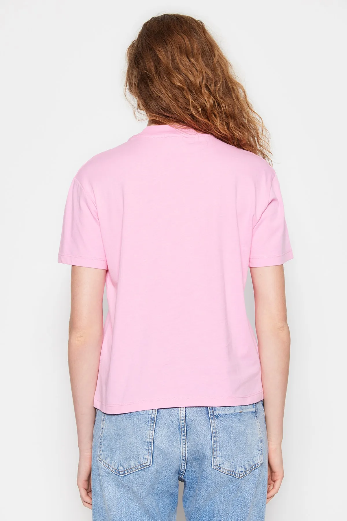 Trendyol Collection  Rosa Basic-Strick-T-Shirt aus 100 % Baumwolle mit Stehkragen TWOAW20TS0096
