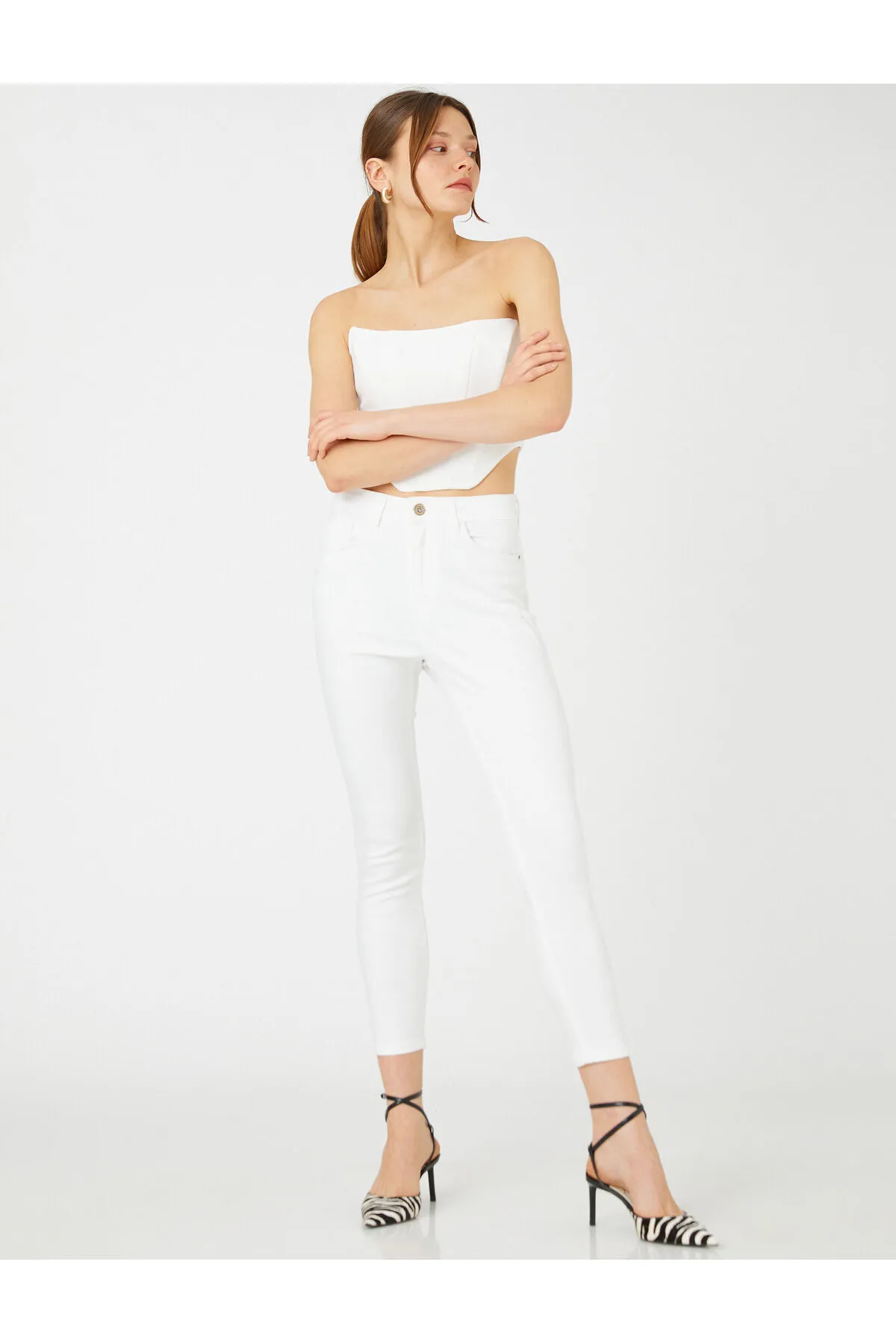 Koton  Röhrenjeans mit schmaler Passform und hoher Taille – Carmen Jean
