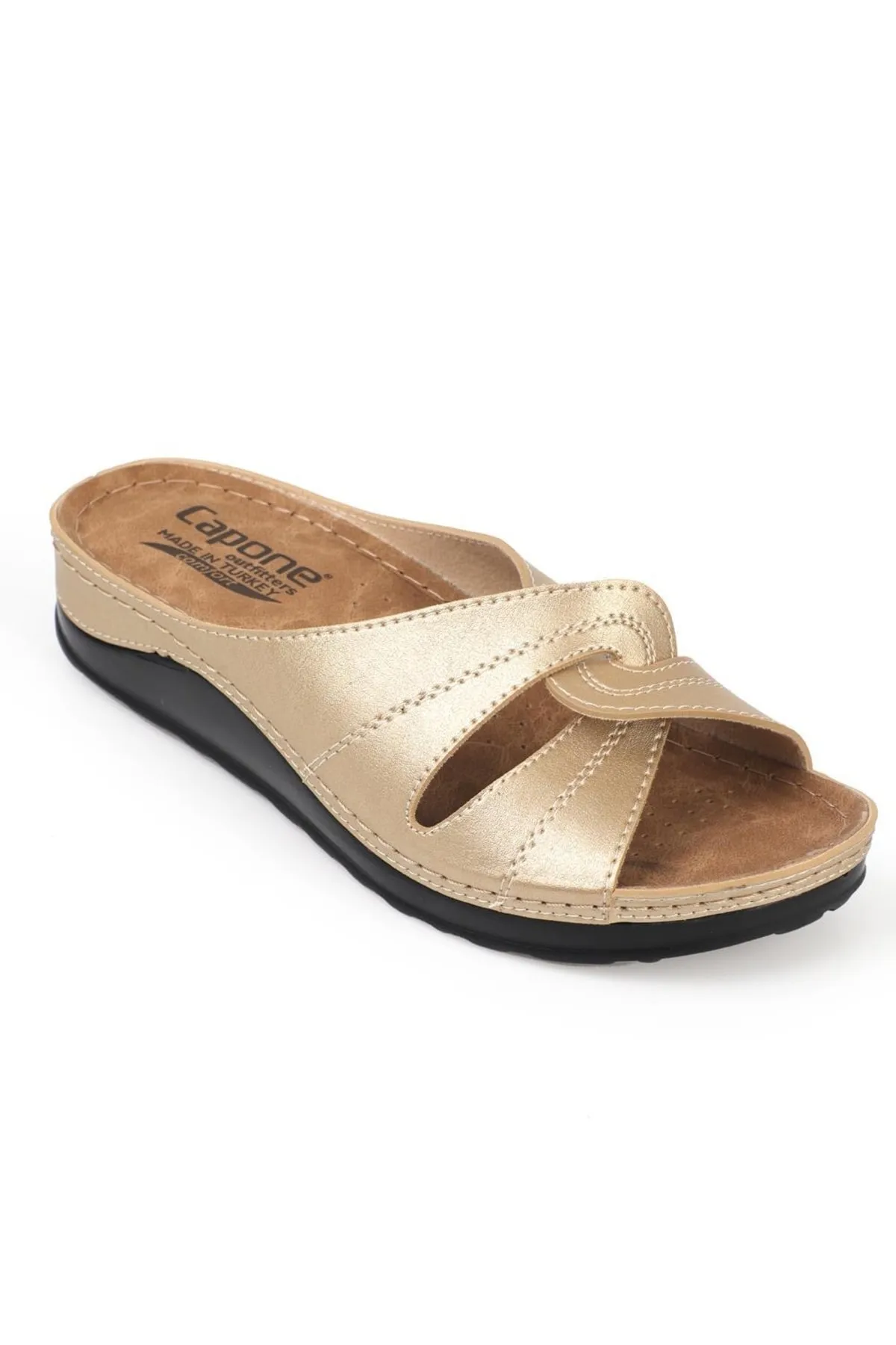 Capone Outfitters  Anatomisch weiche, bequeme Mutterhausschuhe mit Keilabsatz