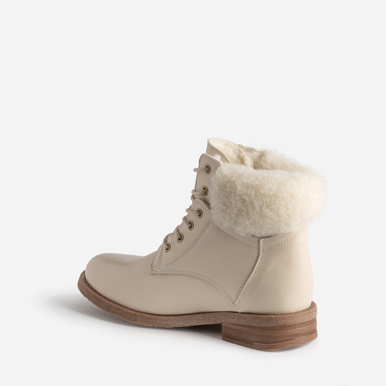 Bottine beige fourrée en cuir velours