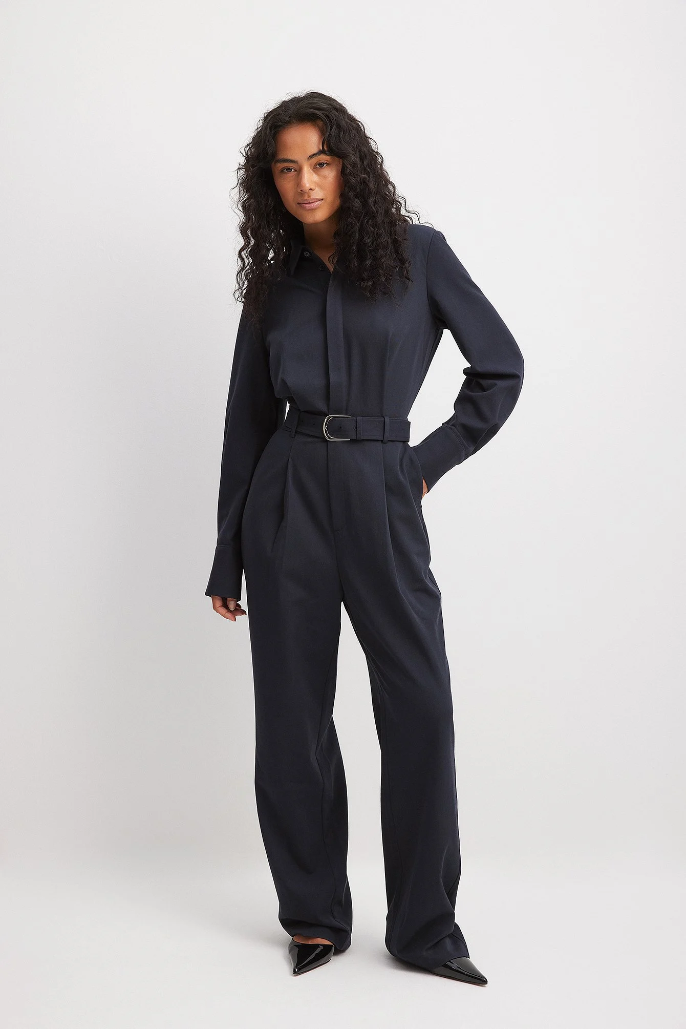 Jumpsuit mit betonten Schultern