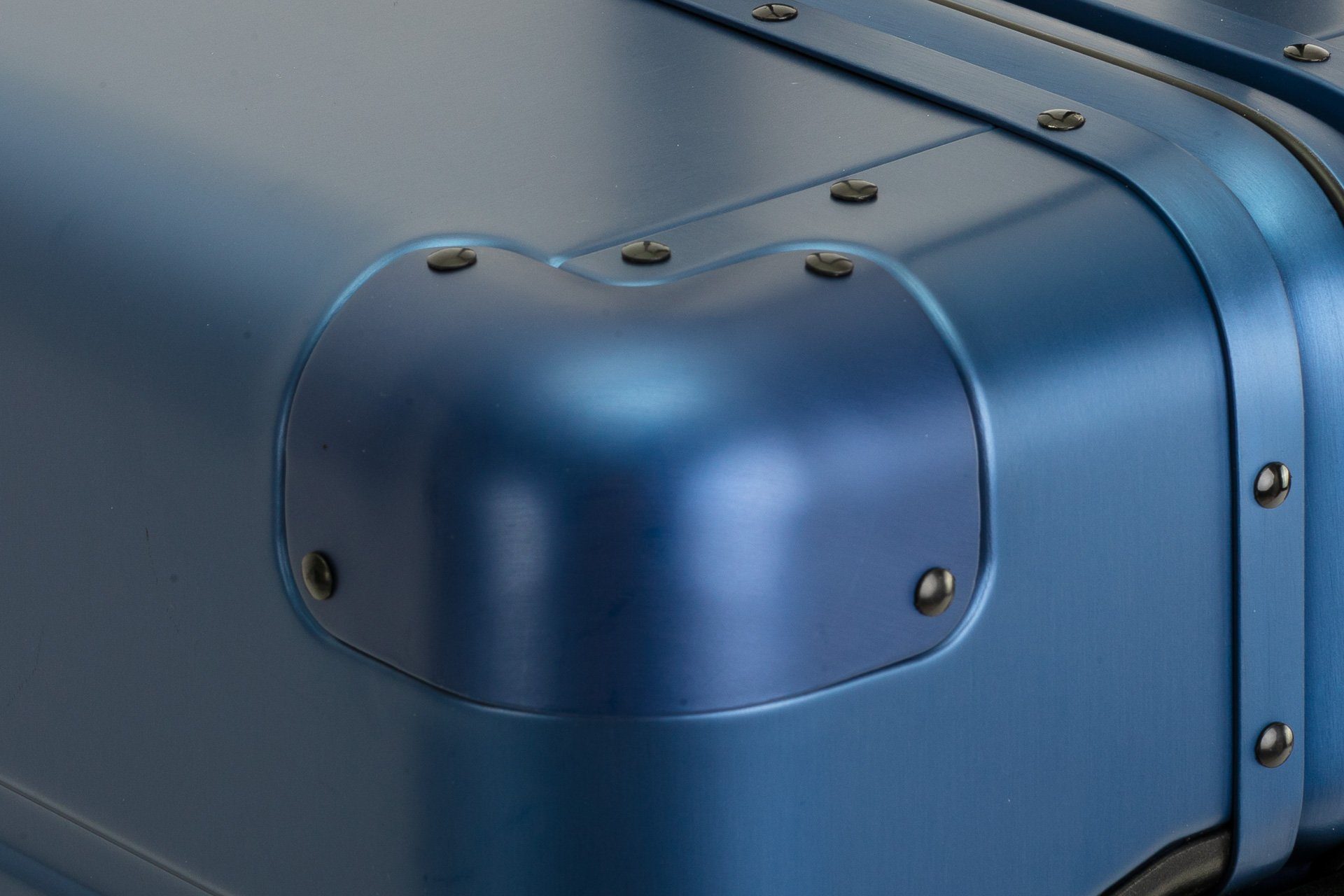 Travelhouse Hartschalen-Trolley Oslo, 4 Rollen, Aluminium Hartschale Schnappverschlüsse