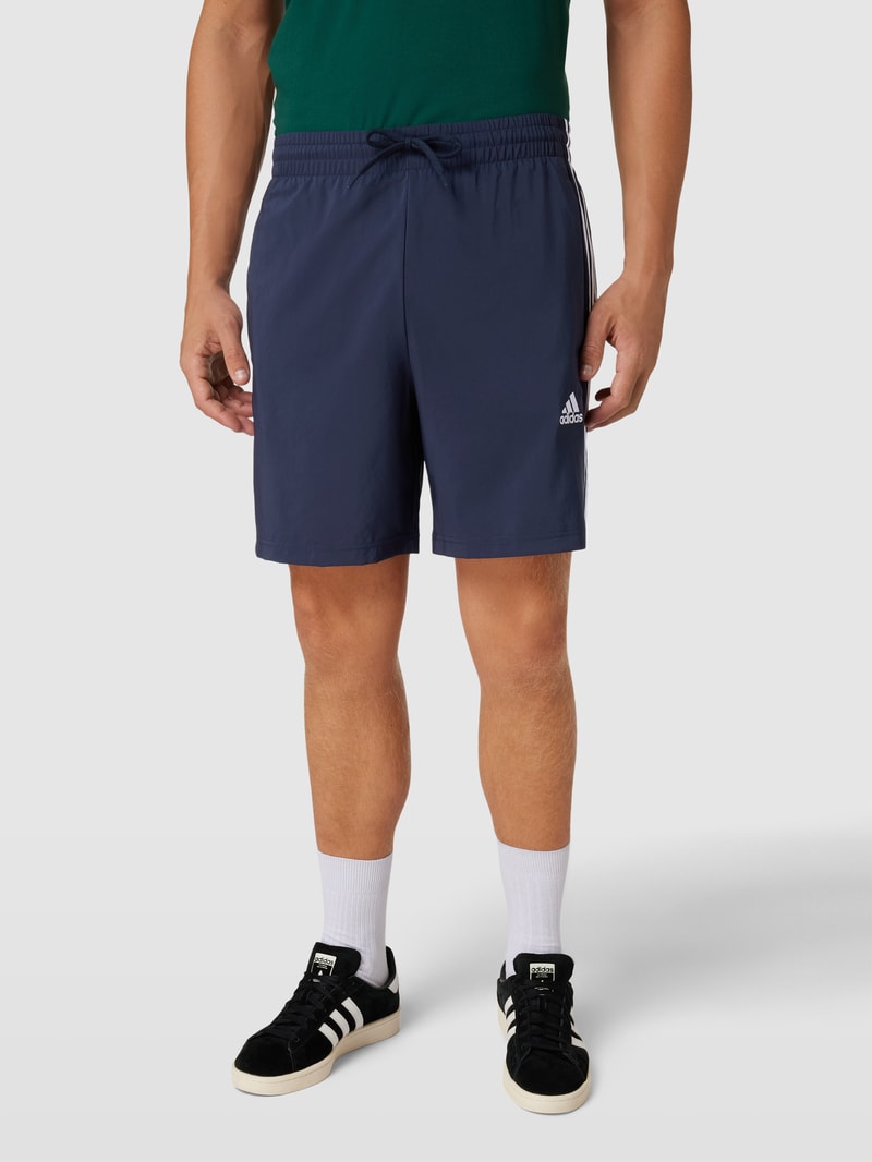 Shorts mit Label-Stitching in marineblau