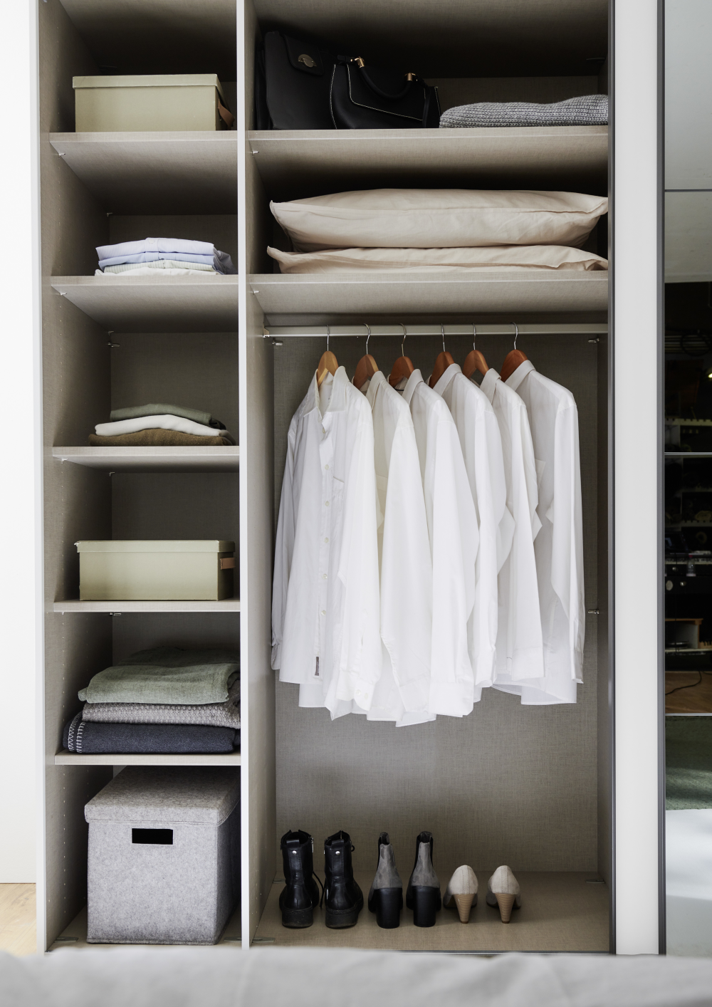 Schwebetürenschrank 2-türig Madea