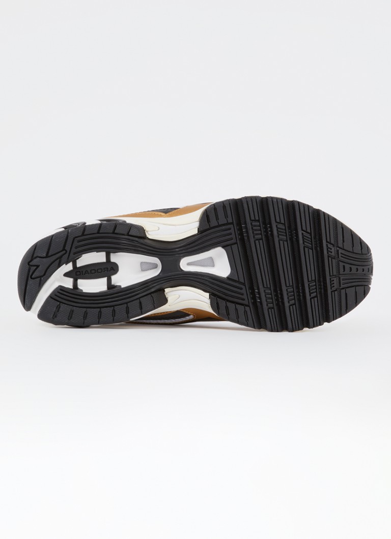 Buty sportowe Diadora Mythos Propulsion 280 z siateczkowymi detalami
