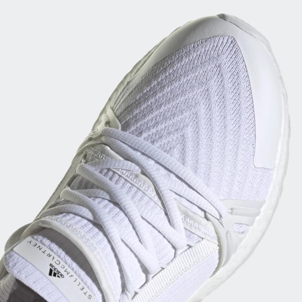 adidas by Stella McCartney Ultraboost 20 HP6701 / weiss