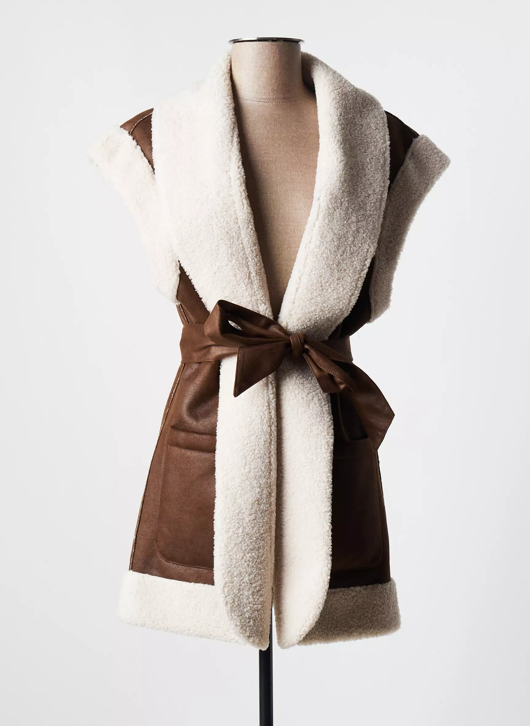 K Design Gilets Manches Courtes Femme couleur marron