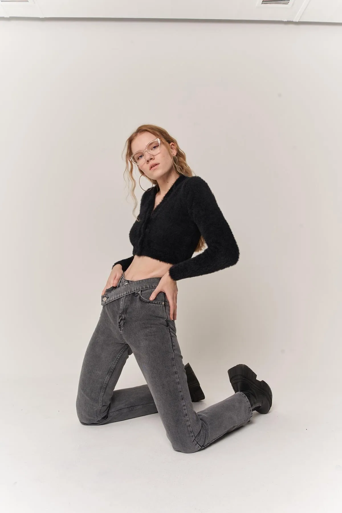 HOLLY LOLLY  Graue Fuerza-Jeanshose für Damen aus Denimstoff mit hoher Taille und geradem Schnitt