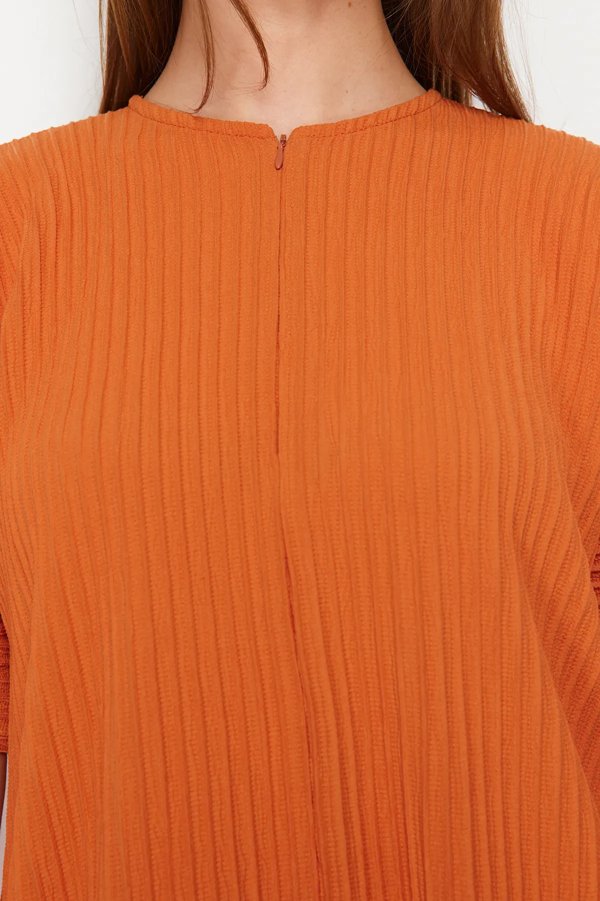 Trendyol Modest  Gefliestes Kleid mit Reißverschluss vorne und gewebtem Detail TCTSS24EB00172