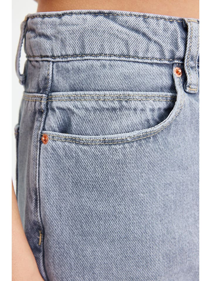 trendyol Jeans - Mom fit - in Hellblau günstig kaufen