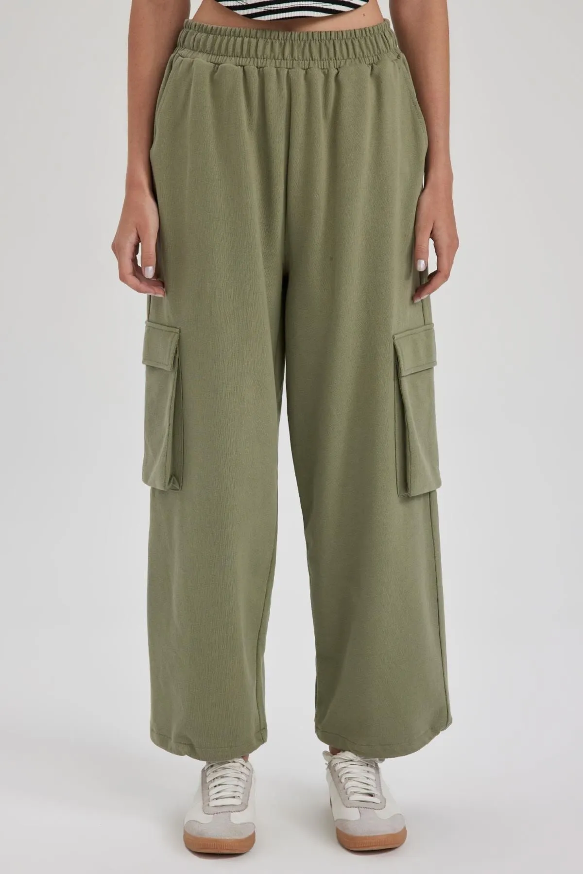 DeFacto  Coool Jogger Jogginghose aus dünnem Stoff mit Cargo-Tasche A7458ax23sm