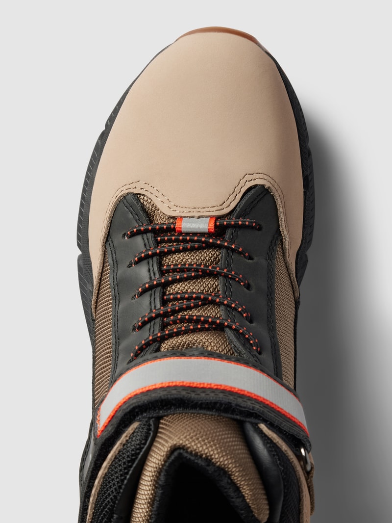 Sneaker mit Label-Print in beige