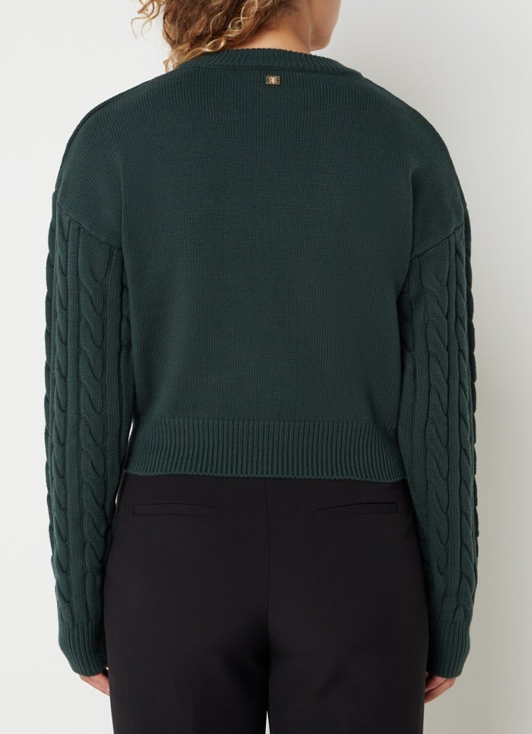 Pulover NIKKIE Tally din tricot fin, scurt, cu model tricotat