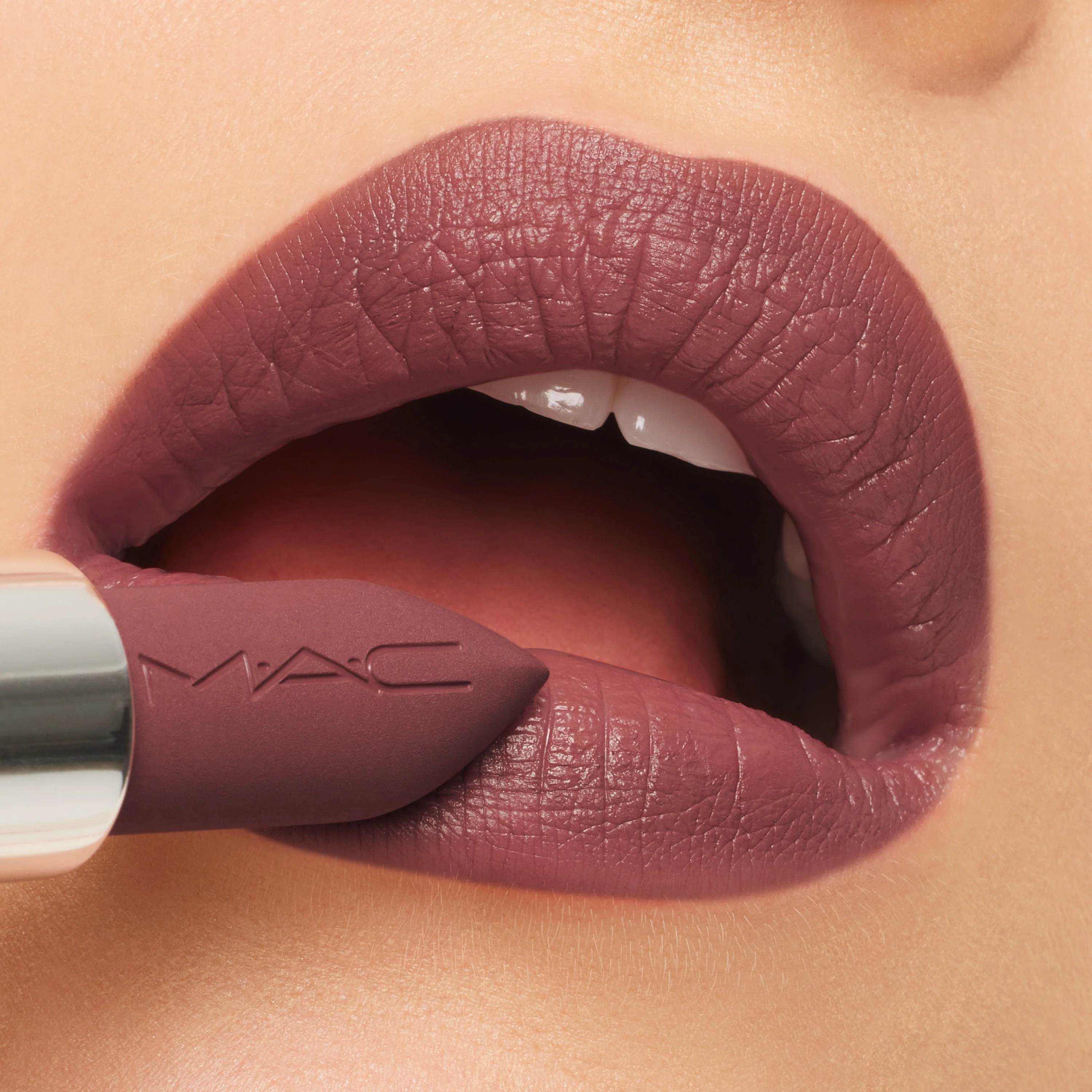 M·A·CXIMAL SILKY MATTE LIPSTICK - Ματ Κραγιόν, Κραγιόν