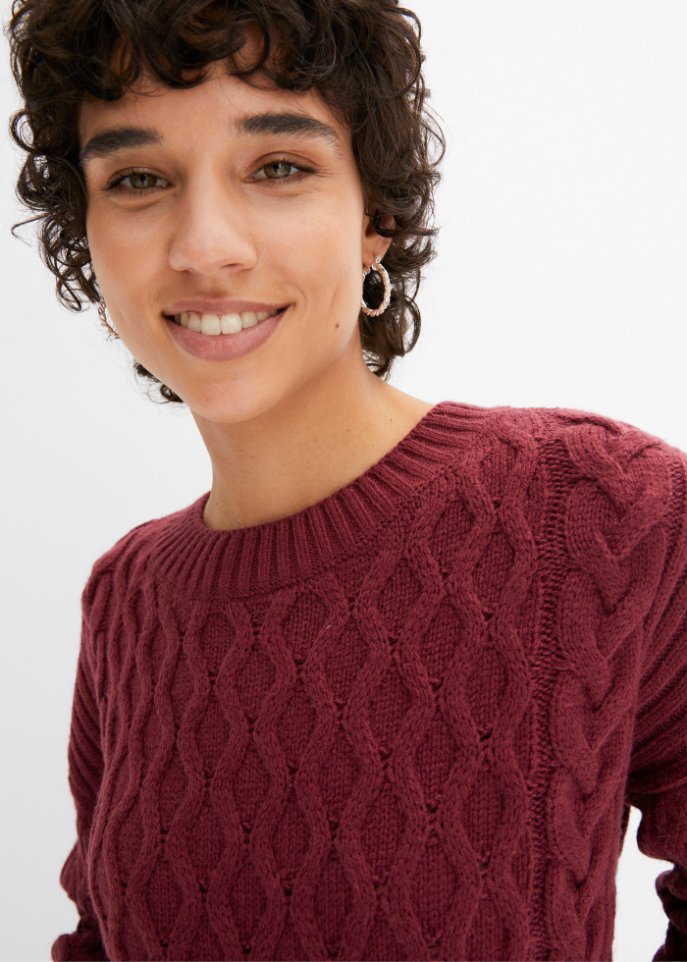 Strickpullover mit Zopfmuster