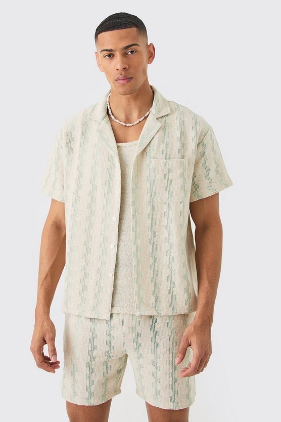 Gestreiftes Oversize Hemd und Shorts