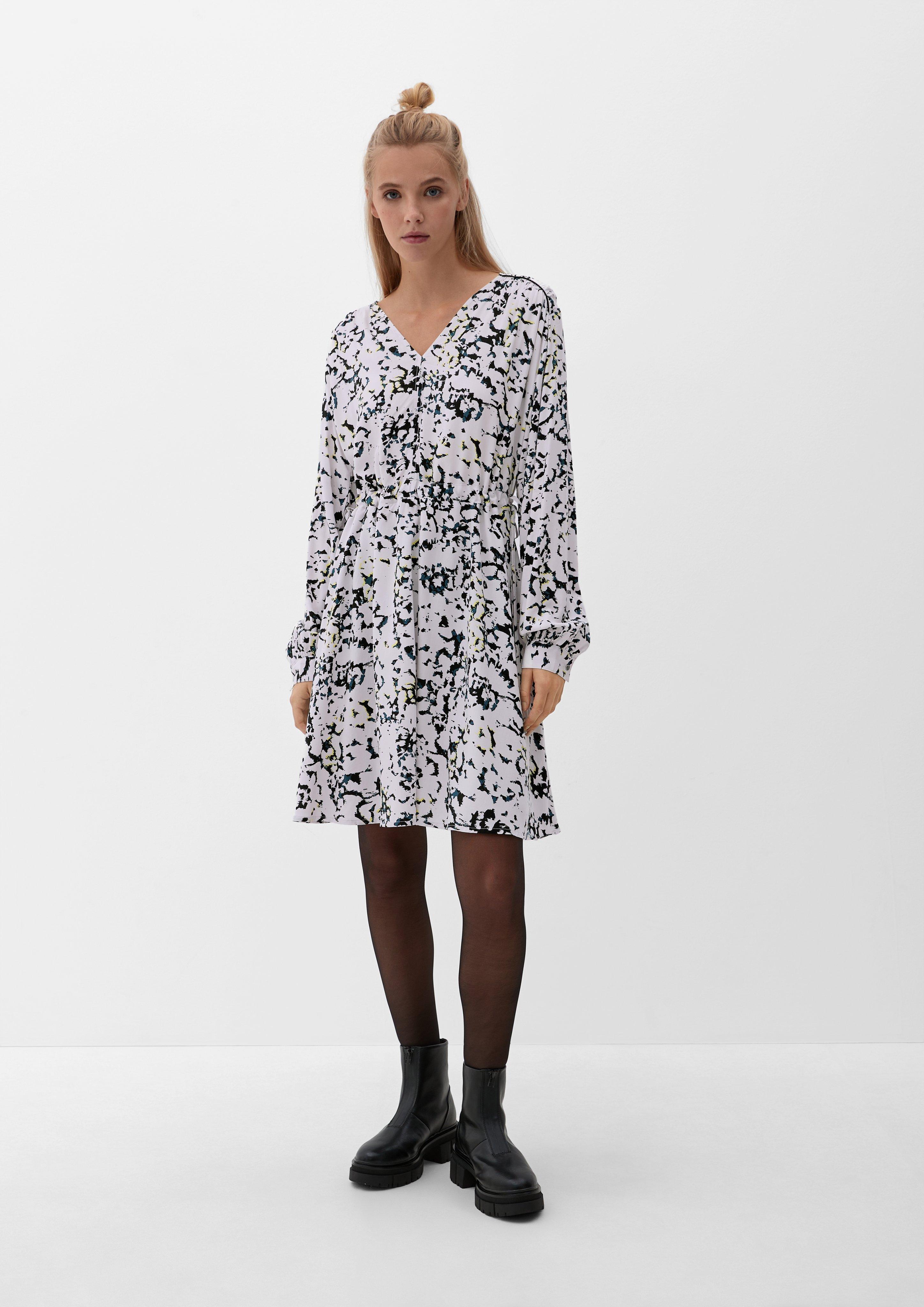 Kurzes Kleid mit Allover-Muster  2123871-69A0
