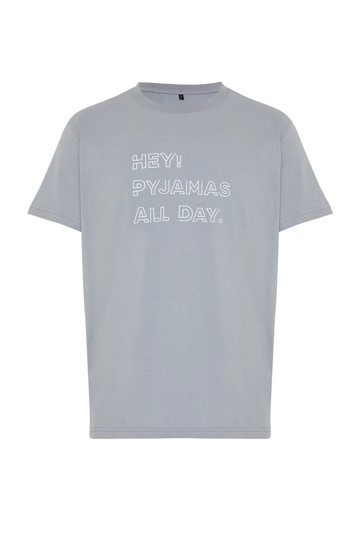 Trendyol Collection  Graues, normal geschnittenes, bedrucktes Pyjama-Set mit Shorts und Shorts TMNSS23PT00000