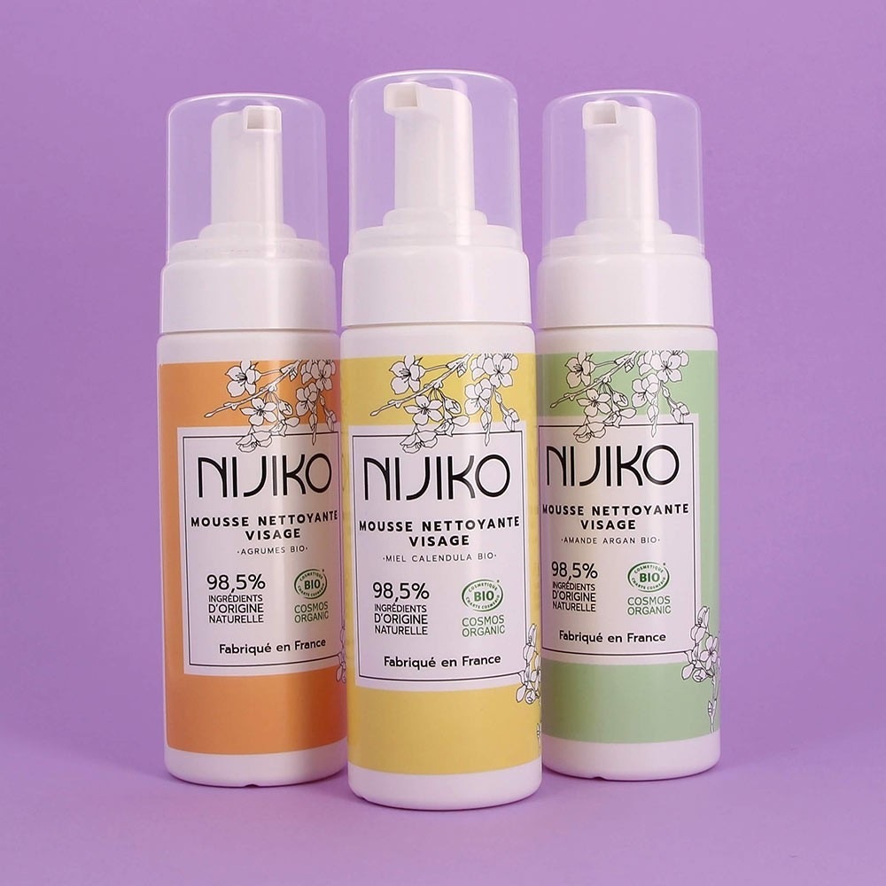 Spumă de curățare facială organică NIJIKO pentru ten uscat