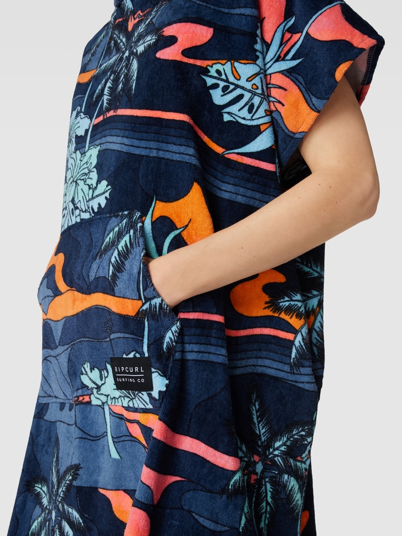 Handtuch mit Label-Patch Modell 'COMBO' in dunkelblau