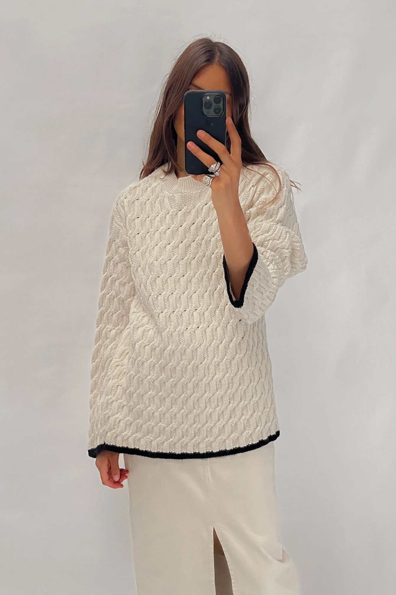 Rundhalsausschnitt Strickpullover
