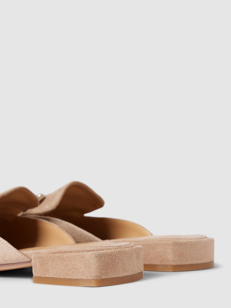 Pantoletten mit Ziersteinbesatz in beige