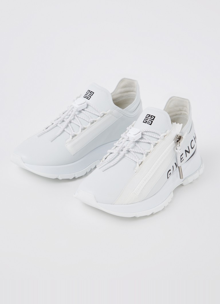 Givenchyn Specter Runner -lenkkarit vasikannahkaa