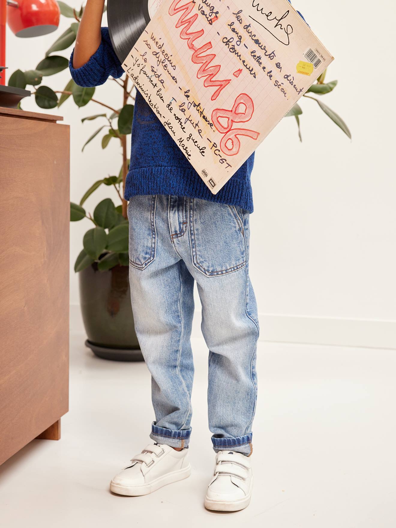 Jean droit loose effet patchs garçon denim bleached
