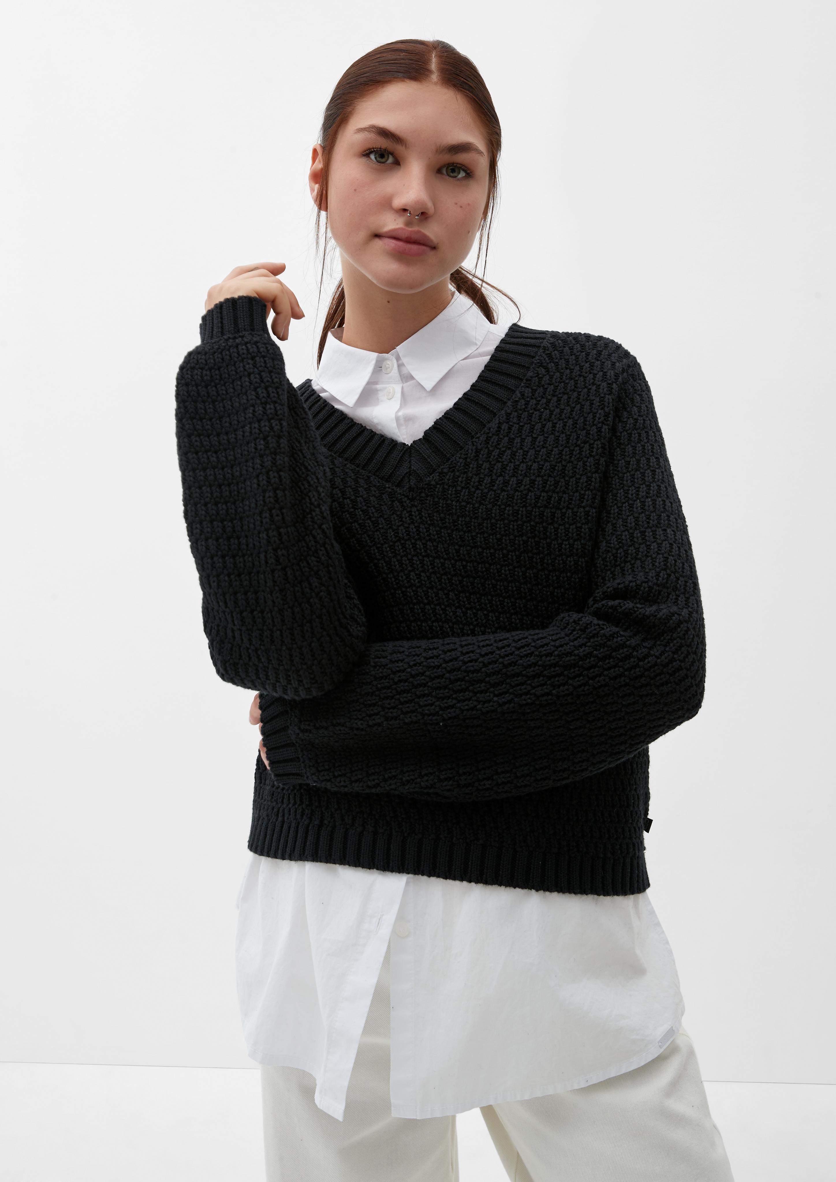 Strickpullover mit V-Ausschnitt  2119040-9999