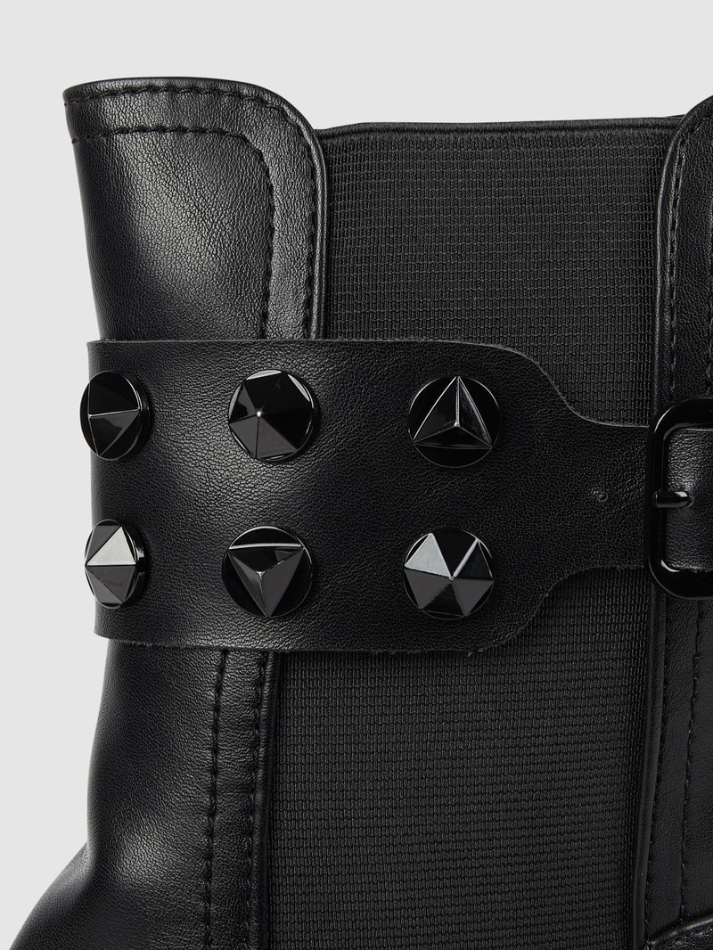Boots in Leder-Optik in schwarz