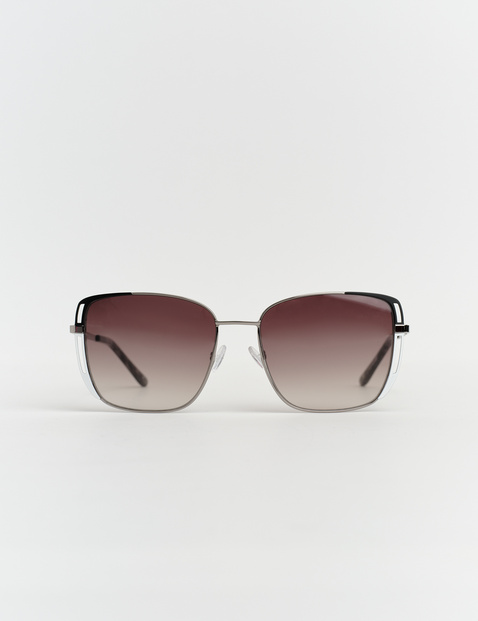 Sonnenbrille im Retrolook