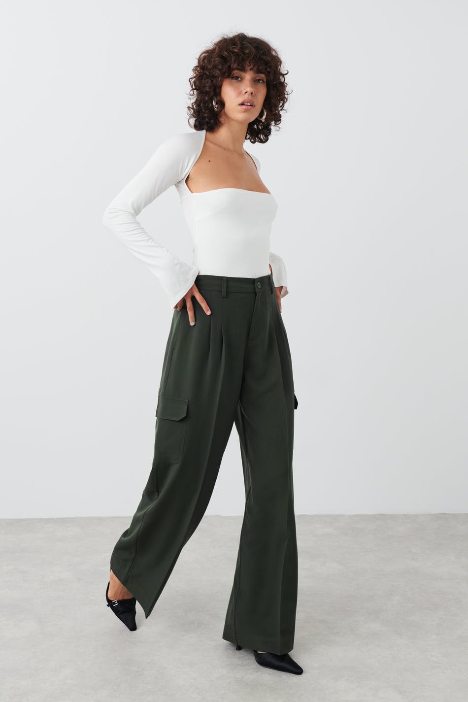 Tailored cargo trousers