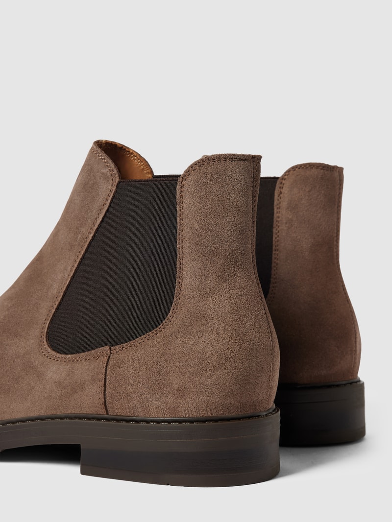 Chelsea Boots aus Leder mit elastischen Einsätzen in hellbraun